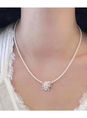 新款珍珠项链高级感百搭饰品轻奢风配饰小众设计花朵元素银针