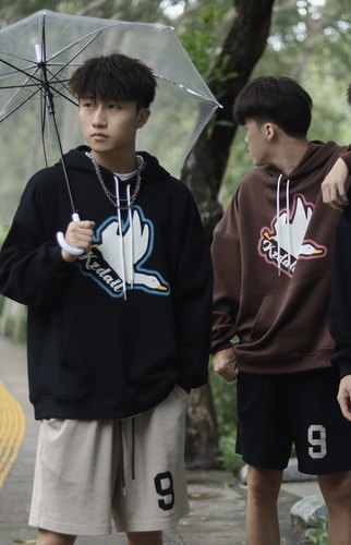 KZDALL宽松复古鸭子连帽卫衣