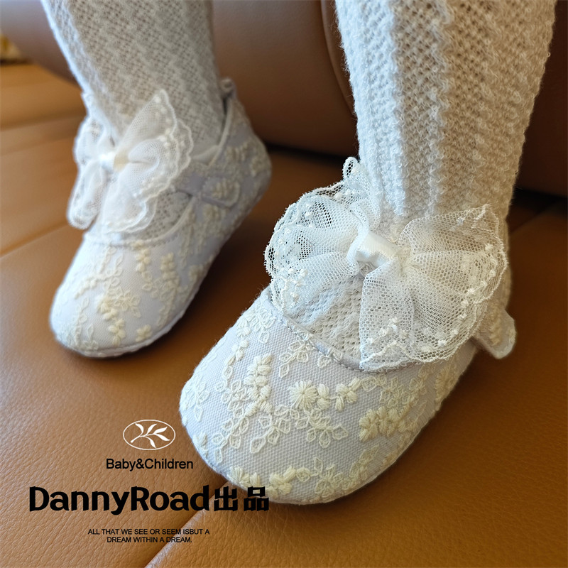 2024春季新款宝宝鞋公主鞋蕾丝绣花鞋白色粉色女宝软底布鞋透气