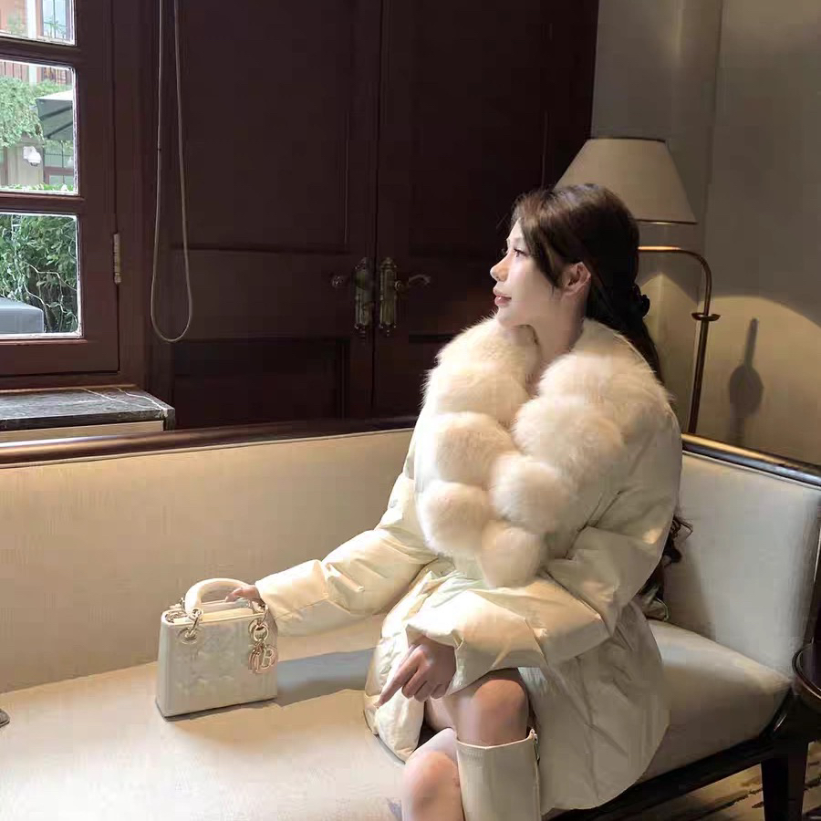 米米适百搭保暖羽绒服外套(配毛领狐狸毛领真毛可拆卸,腰带)2705