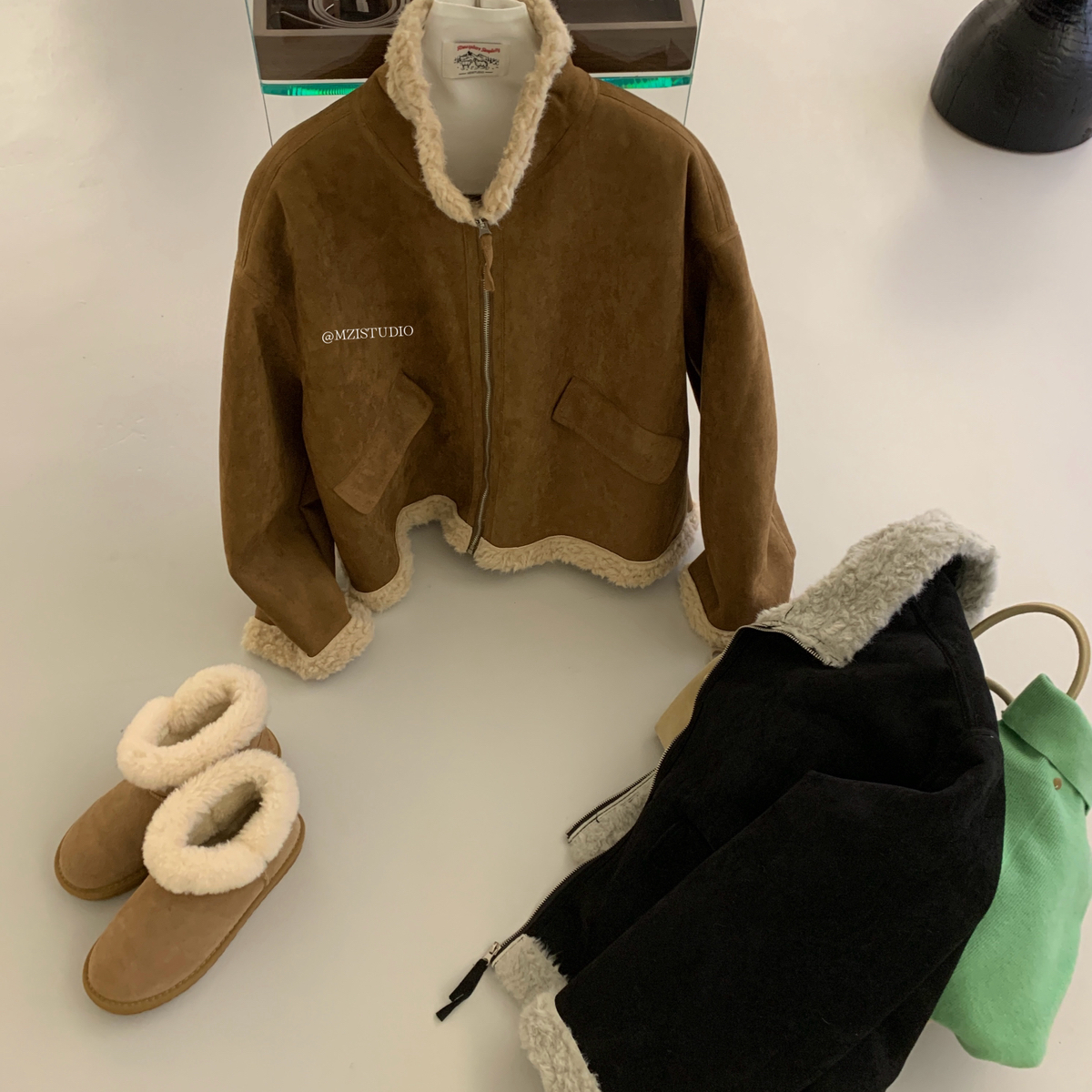 米米设计皮绒韩系美拉德仿羊羔毛超保暖酷飒加绒短外套32826#