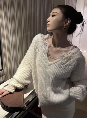 米米柔气质调色珠片纱蕾丝拼接贵气保暖毛衣（含19.3绵羊毛）1519