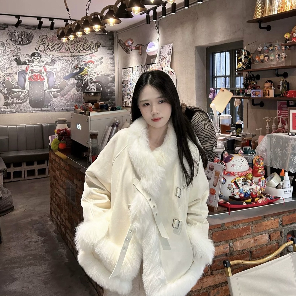 红宇皮草-轻款毛皮草外羽绒服(配狐狸毛领不可拆)(含90鹅绒)J321