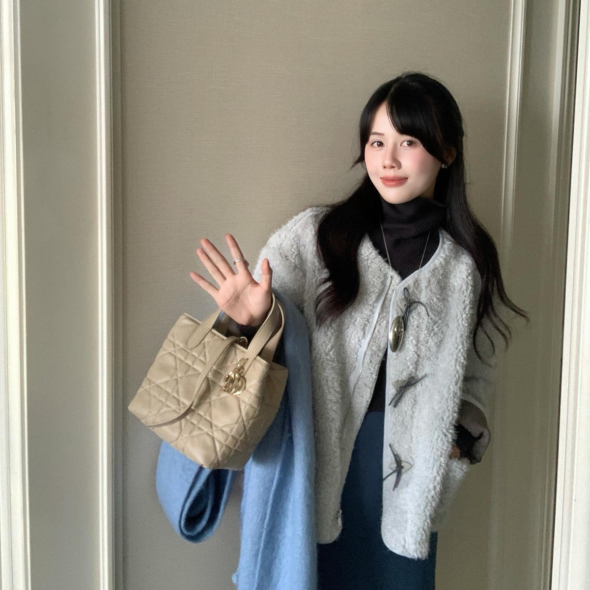 米米设计超好看奶黄色皮毛一体羊羔毛毛绒绒短外套S7844