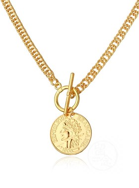 极速。Temperament geometry round alloy figure Qhead pendant