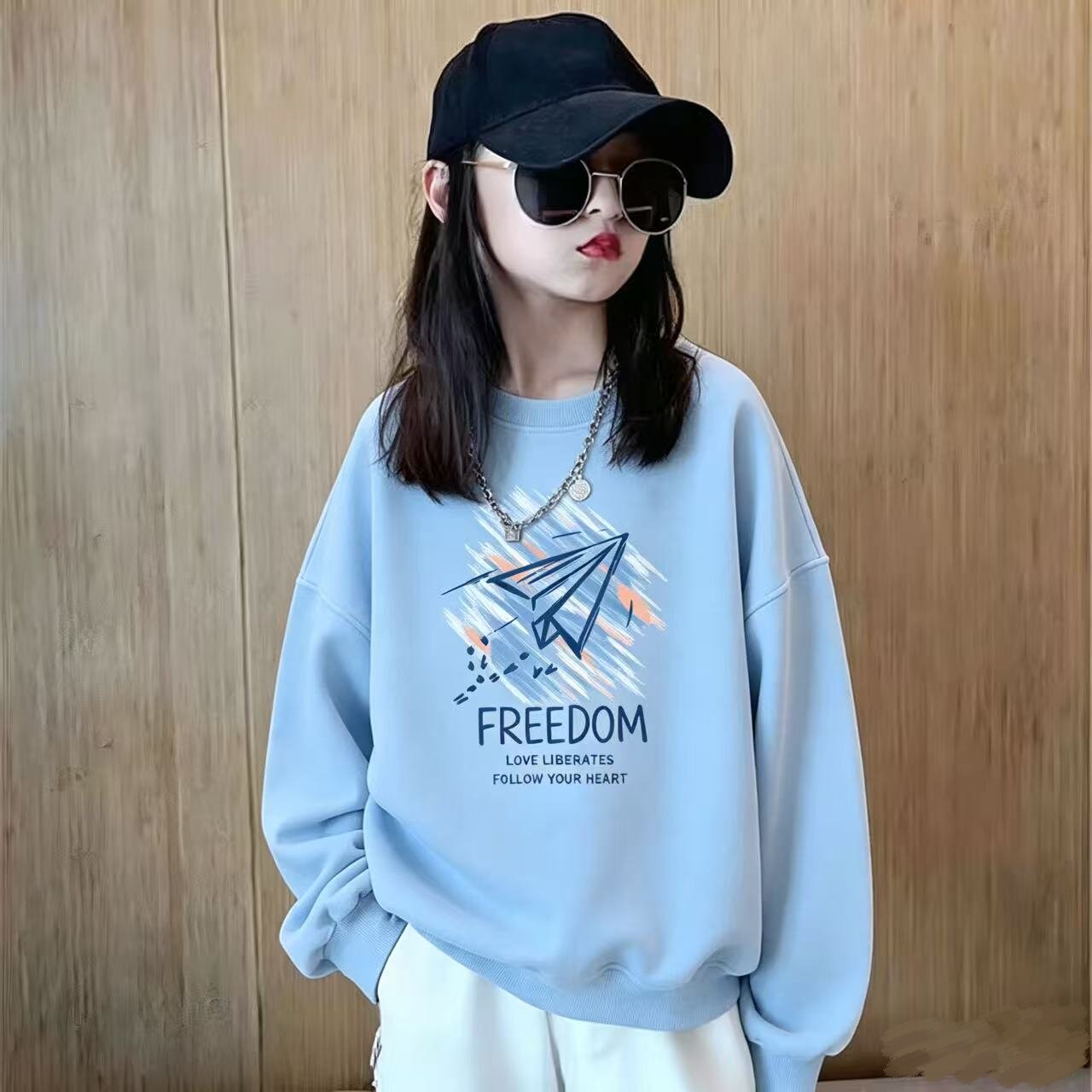 天蓝圆领卫衣男女童2026新款儿童春秋冬装中大童打底衫上衣外套潮