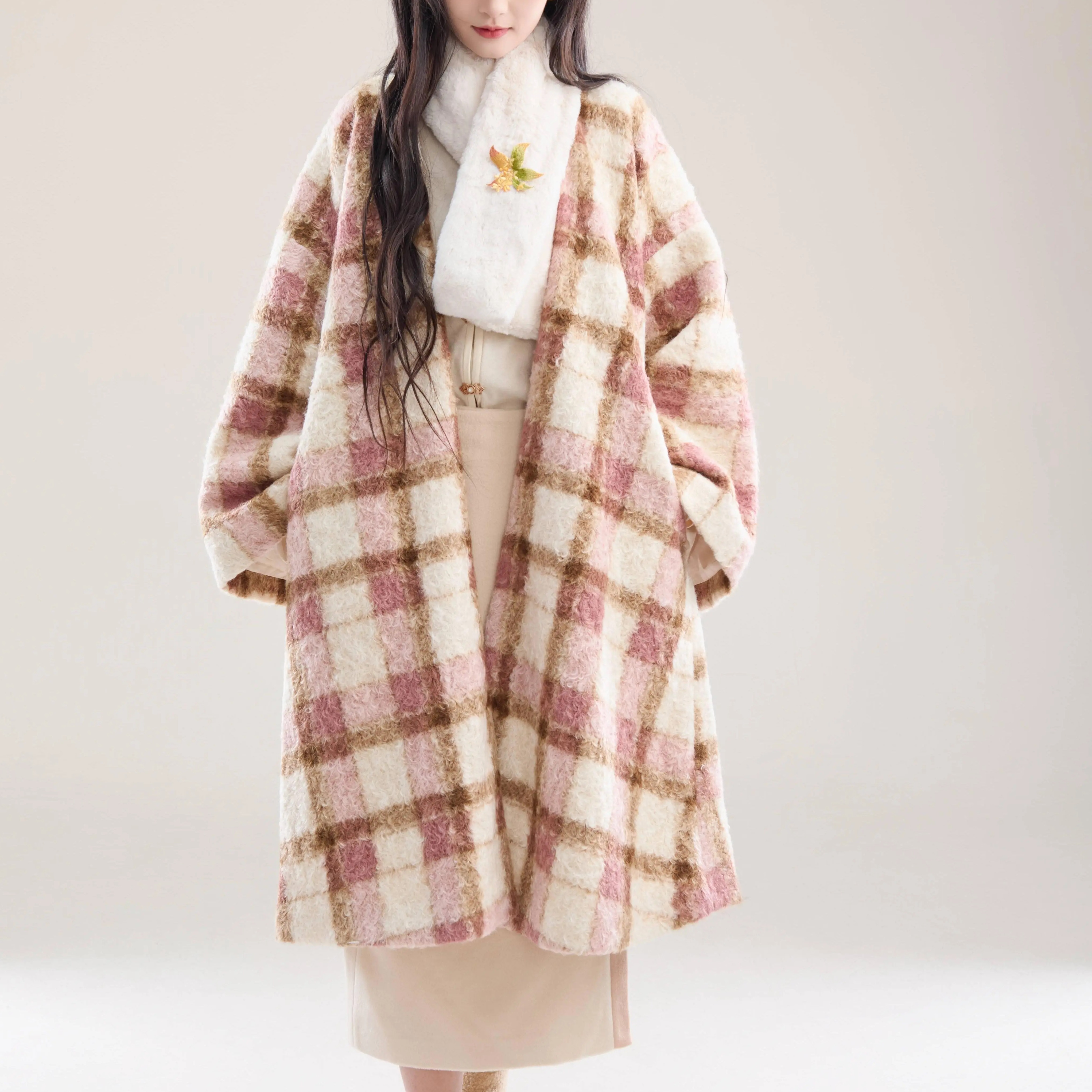 知则撞色格纹圈圈呢长款改良披风