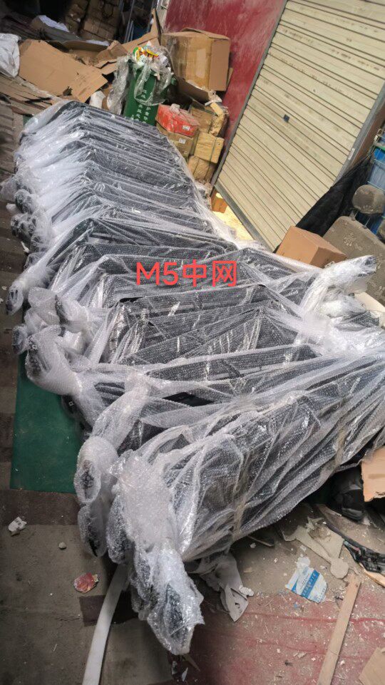 问界m5中网汽车配件拆车件