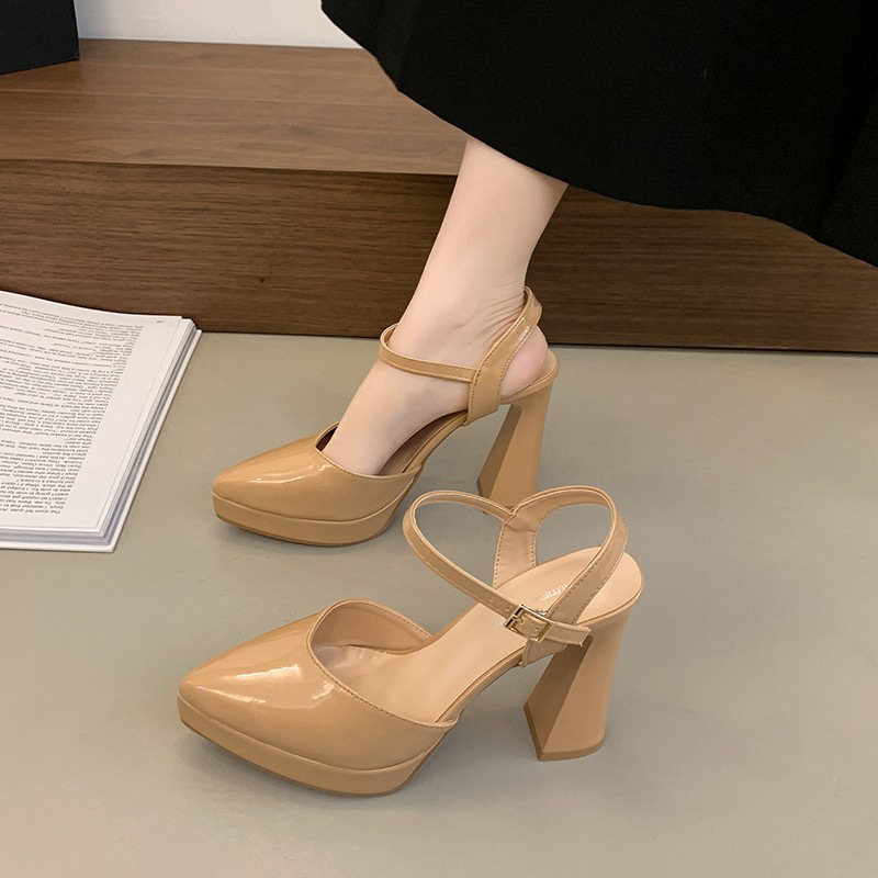 2025年春秋季尖头粗跟防水台包头包跟凉鞋女鞋中空单鞋欧美