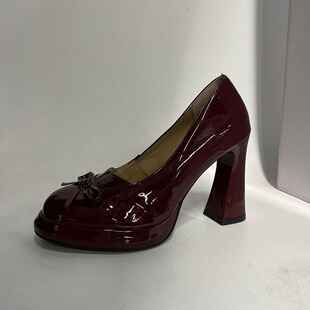 大码高跟鞋女宽胖脚裸色粗跟防水台2025年新款不累脚绝美性感单鞋