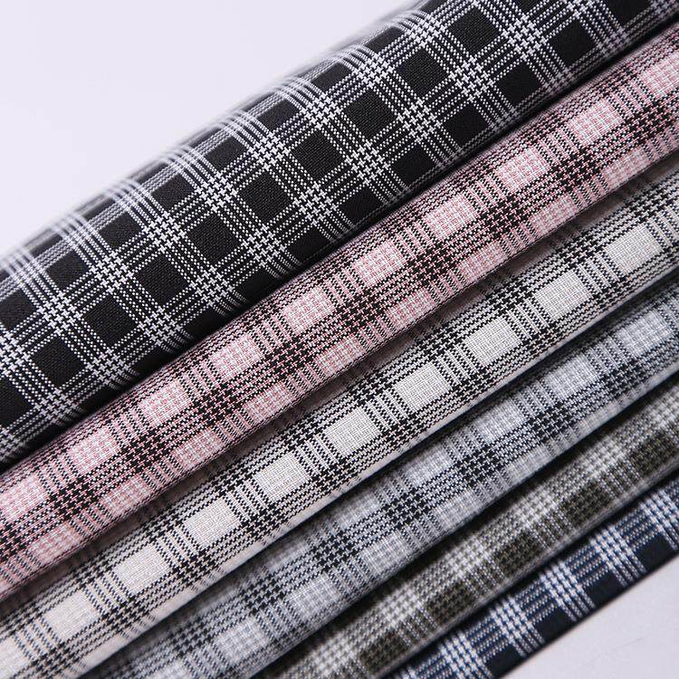 平纹涤纶格子布时尚女装休闲服衬衫面料30*24色织格子布
