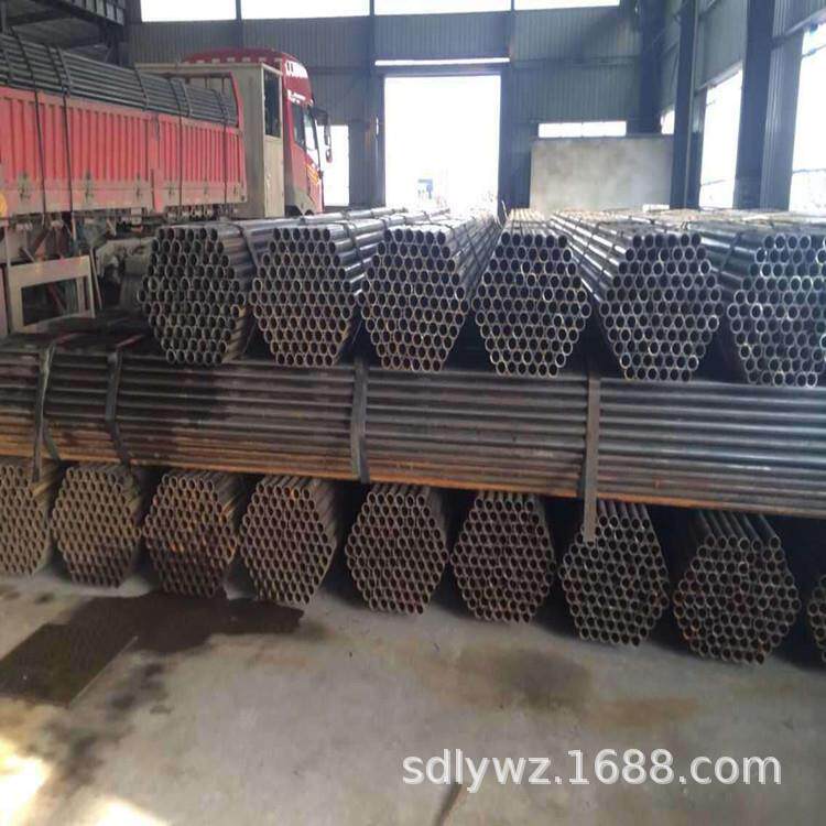 山东供应工地架子管48*2.5 脚手架焊管 扣件大量现货