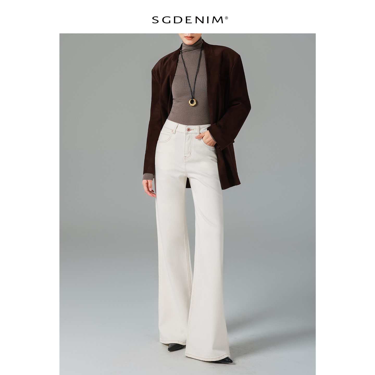 气场秘籍/高腰牛仔裤女阔腿微喇叭直筒白色宽松26春季新款显瘦飒