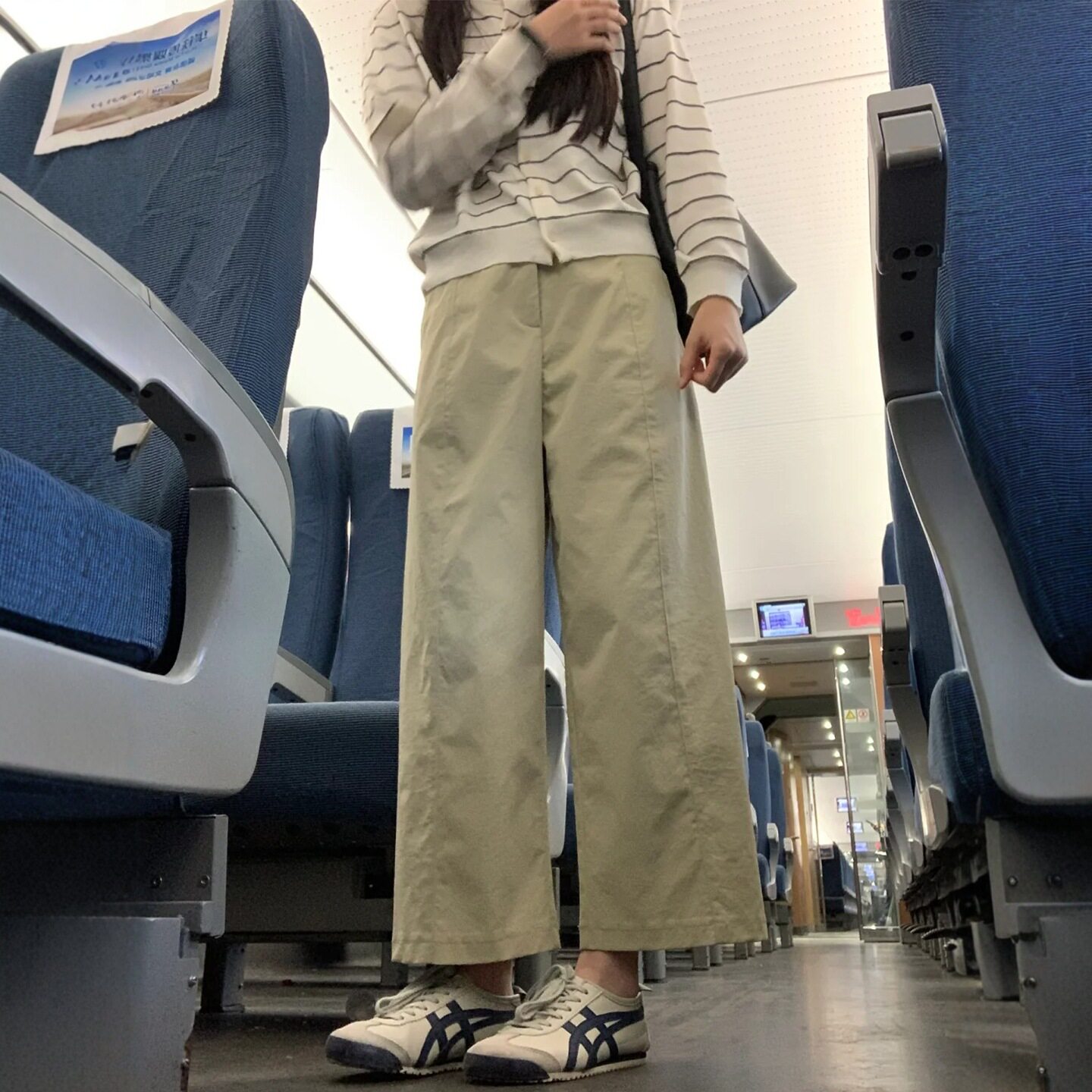 浅卡其色裤子小个子九分直筒裤大码胖mm显瘦高腰阔腿休闲裤女秋季