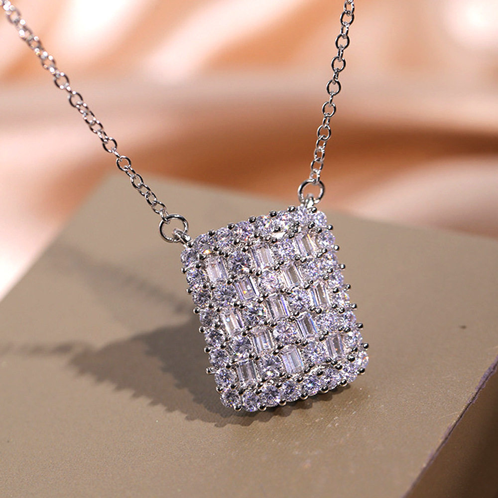 Best-selling Full Diamond Inlaid Women's Necklace High-end