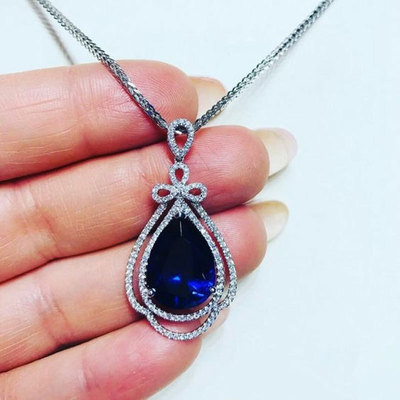 Light Luxury Imitation Sapphire Mermaid Tears Pendant