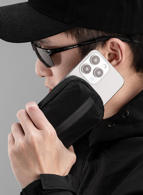 2026新款多功能磁吸卡包便携户外机能钥匙小包简约百搭随行通勤包