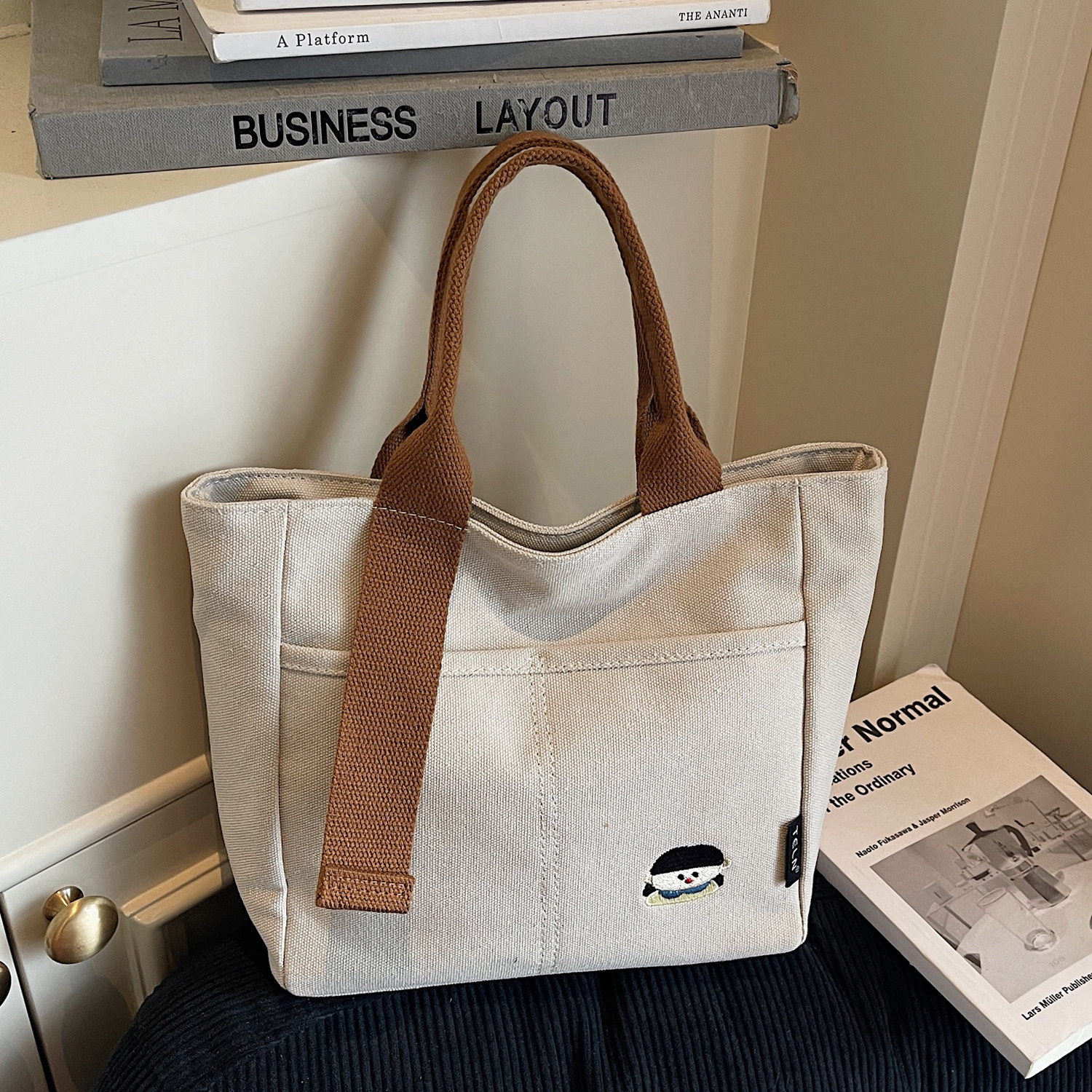 小众帆布包女出门小拎包上班族通勤托特包2025新款时尚百搭手提包