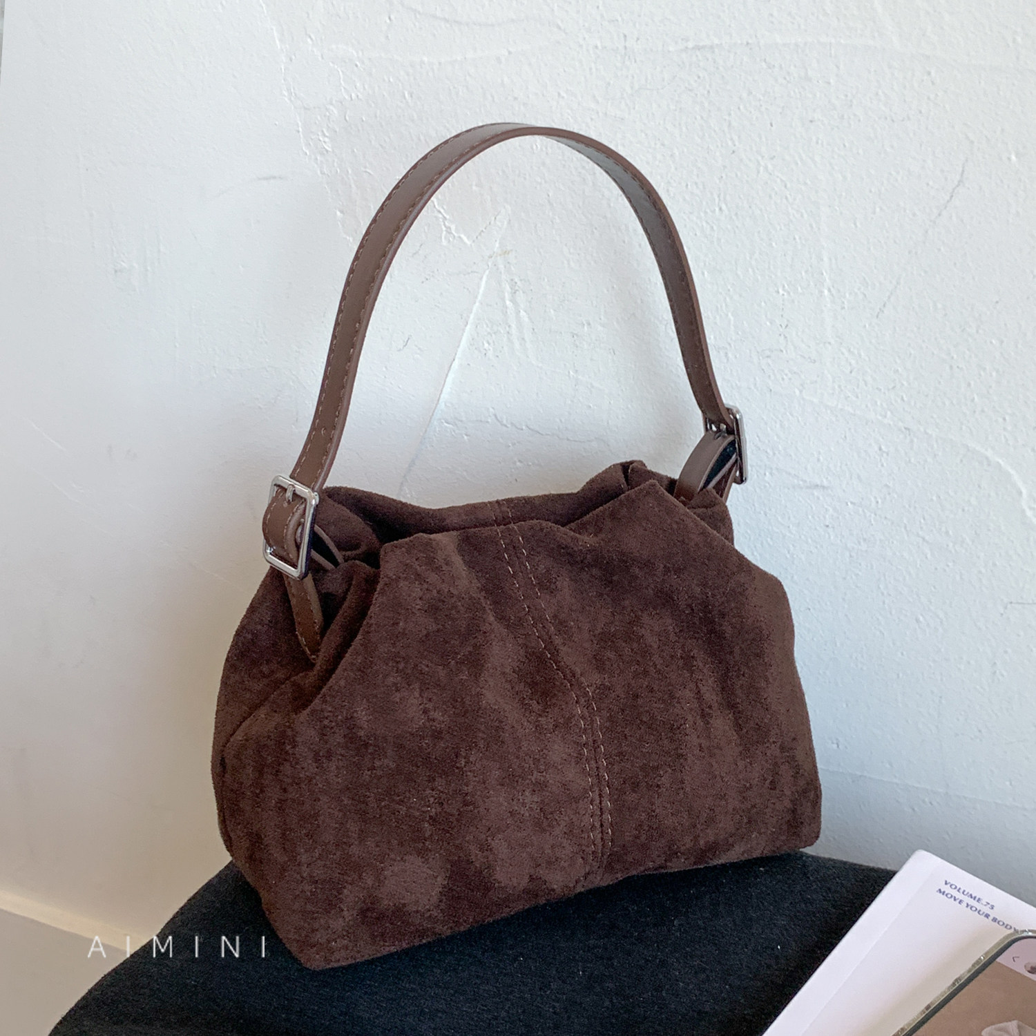 麂皮绒小众水桶包女手提小拎包2025秋冬新款高级感百搭洋气斜挎包,箱包皮具/热销女包/男包,水桶包,淘宝优惠券,粉丝福利购,淘宝优惠卷