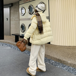 黄色抽绳收腰连帽羽绒服女2024冬季新款韩系减龄小个子白鸭绒外套图片