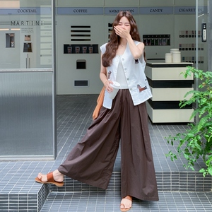 重工刺绣马甲阔腿裤套装女夏2025新款小众不撞款大方得体两件套图片