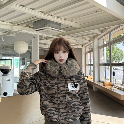 秋季外套女2025新款美式复古迷彩可拆卸毛领连帽短款夹克夹克