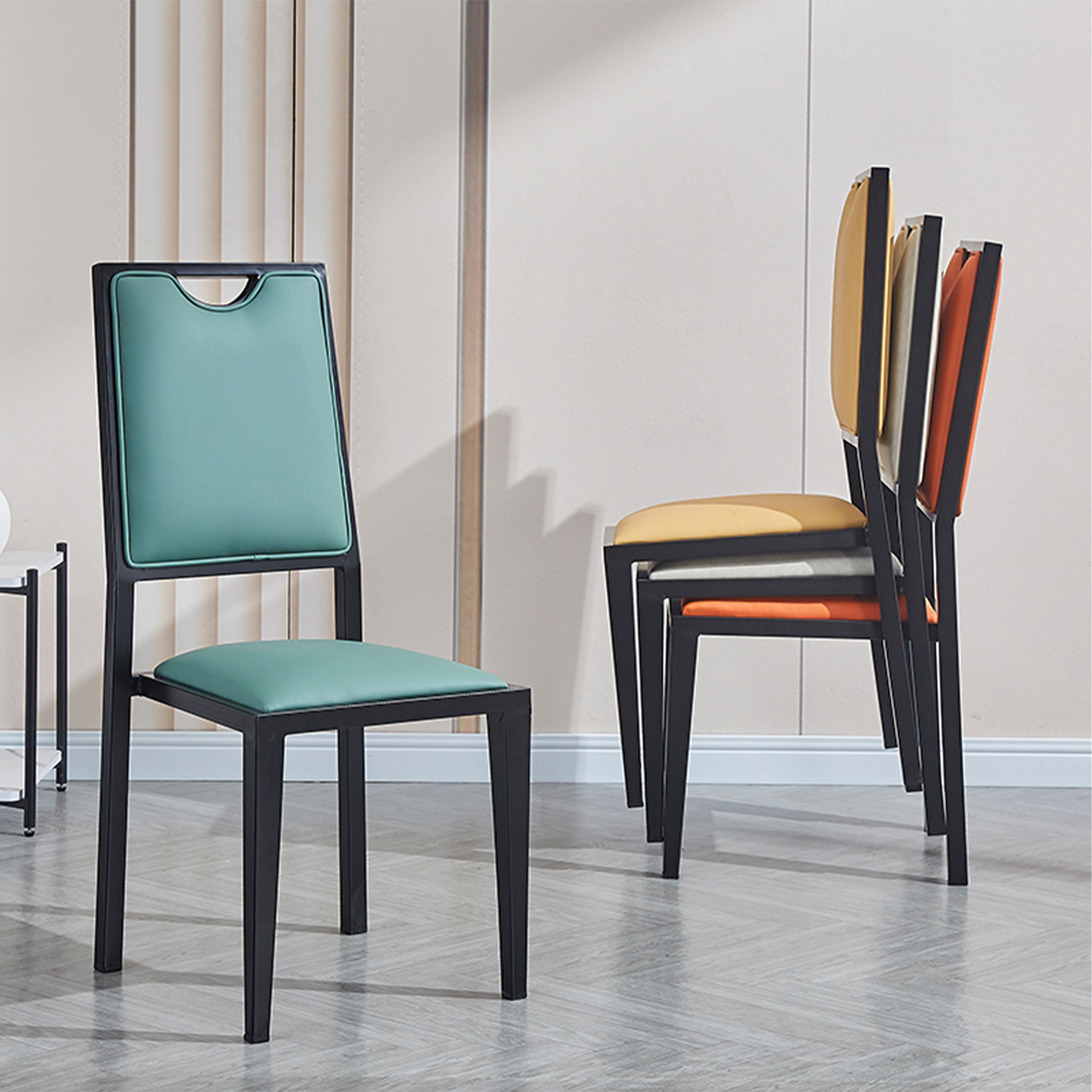 酒店餐椅新中式餐厅包间宴会贵宾简约铁艺靠背婚庆饭店椅子可叠放