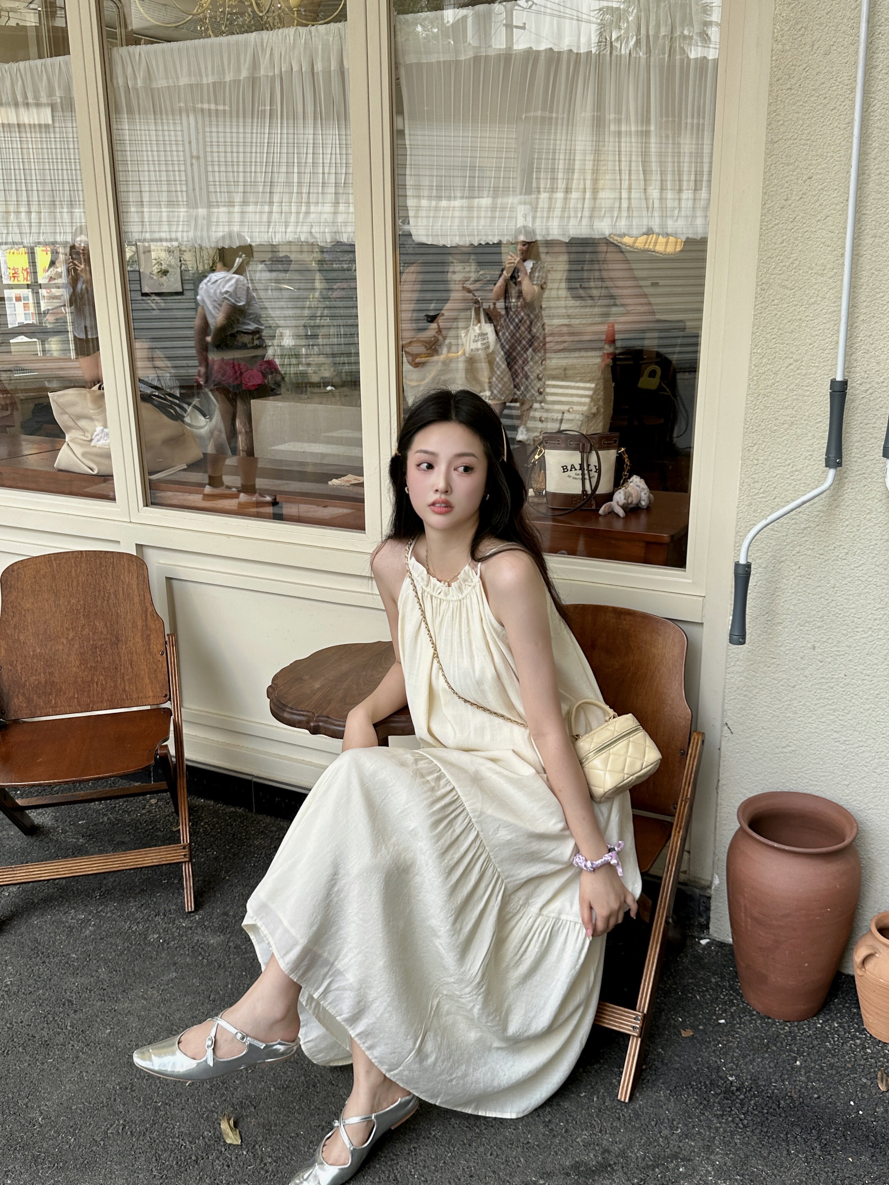 翻翻FAY 挂脖吊带长裙宽松显瘦时髦遮肉纯色连衣裙梨型