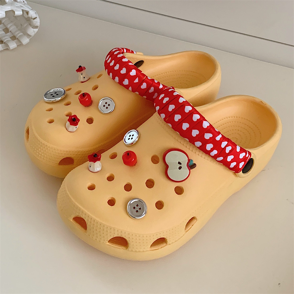 立体红苹果情侣洞洞鞋时尚休闲防滑软底海边男女士夏季沙滩凉拖鞋