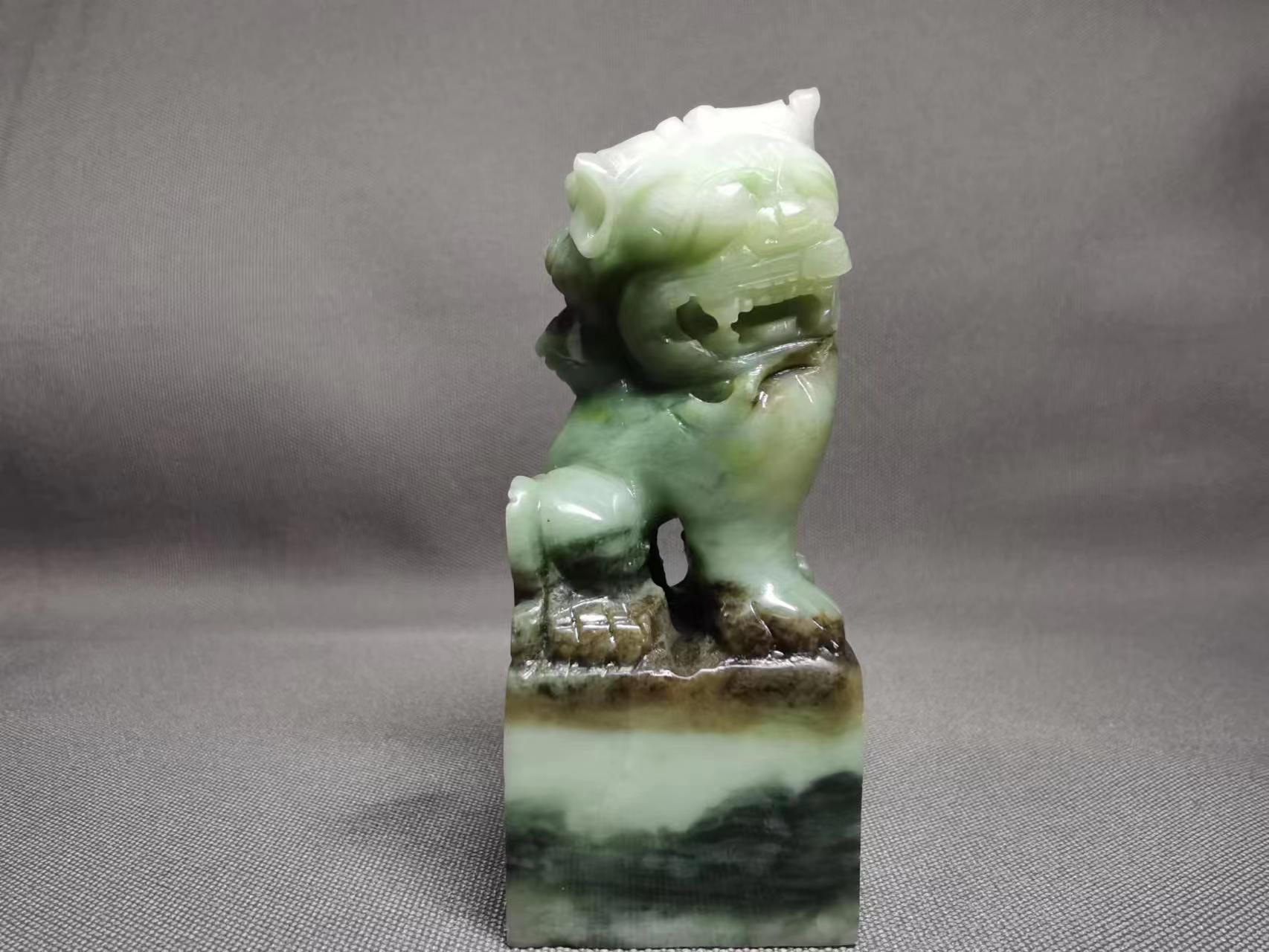 独山玉老料---水墨江南狮头章