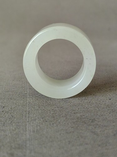 独山玉收藏级冰底老冰白料戒指，圈口2厘米，冰冰润润，古朴典雅