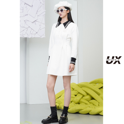 白色学院风UNIDES-XUX