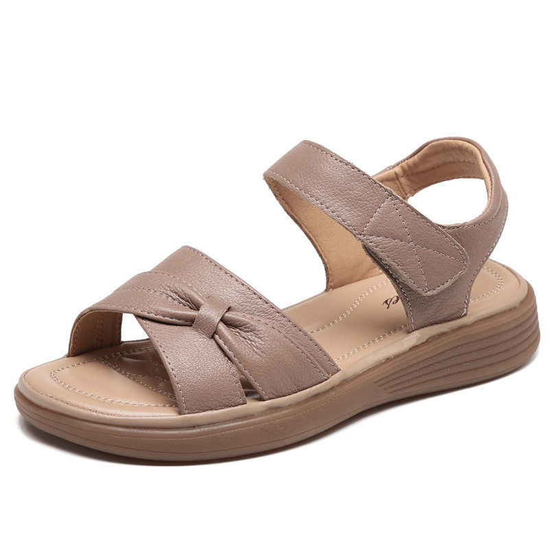 休闲防滑牛筋底真皮中年妈妈凉鞋中老年平底软底41大码42老人女43,女鞋,休闲凉鞋,淘宝优惠券,粉丝福利购,淘宝优惠卷