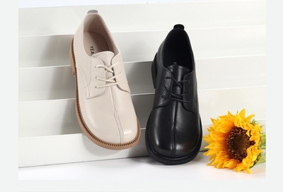 意尔康女鞋春秋季专柜真皮妈妈鞋平底舒适软底中老年女单鞋03317Y