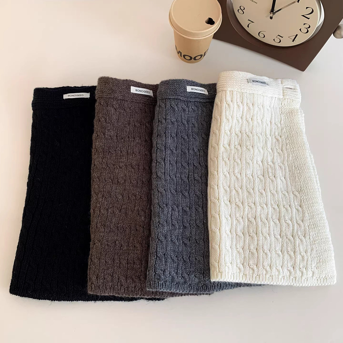韩系纽扣针织毛线屁帘女秋冬新款时尚百搭氛围感保暖叠穿半身裙子