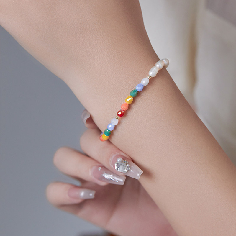 轻奢小众多巴胺小米珠彩色串珠珍珠手链配饰时尚休闲度假潮流饰品