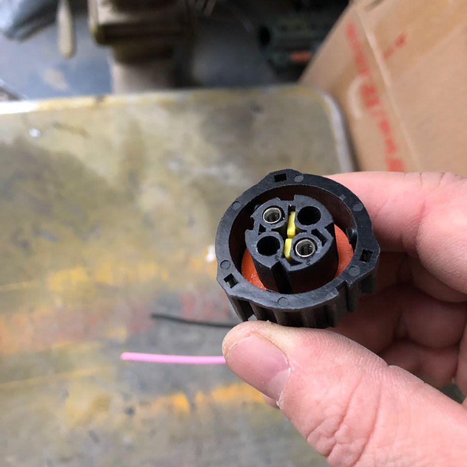 徐工吊车配件 新款边灯插头插座 xct12 xct16 xct25 等车型