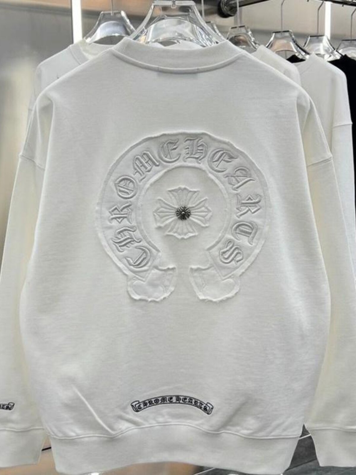 남성과 여성을위한 미국의 유행 대형 하이 스트리트 크로스 패치 수 놓은 라운드 넥 스웨트 루즈 커플 트렌디 탑