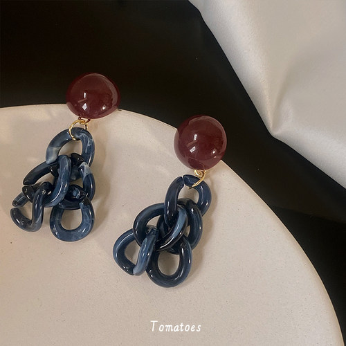 全店买二赠一秋冬亚克力链条耳环