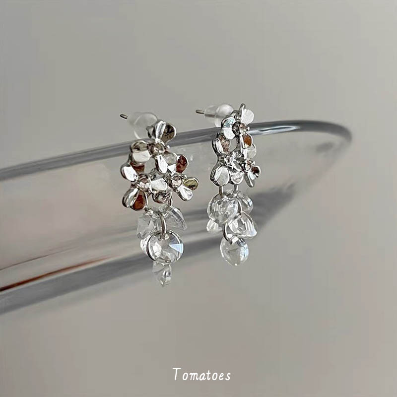 全店买二赠一清冷感水晶葡萄耳钉