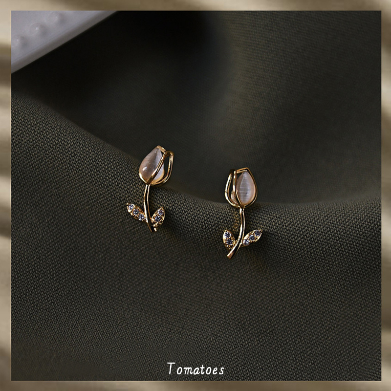 全店买三赠一复古猫眼石花朵耳夹