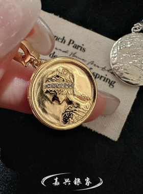 嘉兴银家s925纯银小众设计感人像简约吊坠女韩式复古轻奢圆牌项坠