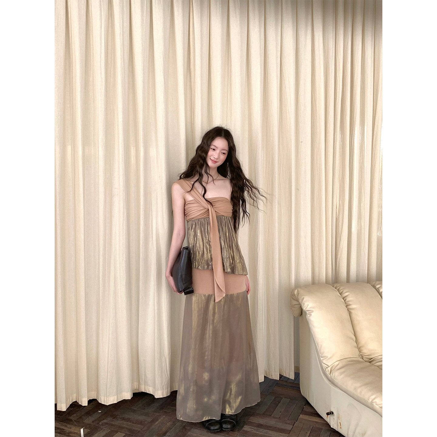 soolrok 松未韵一 大艺术家 买手设计款水波纹斜肩背心上衣/半裙