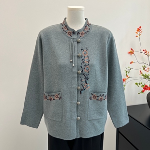 中老年人妈妈秋装加绒加厚外套女老太太秋冬上衣服奶奶款洋气开衫