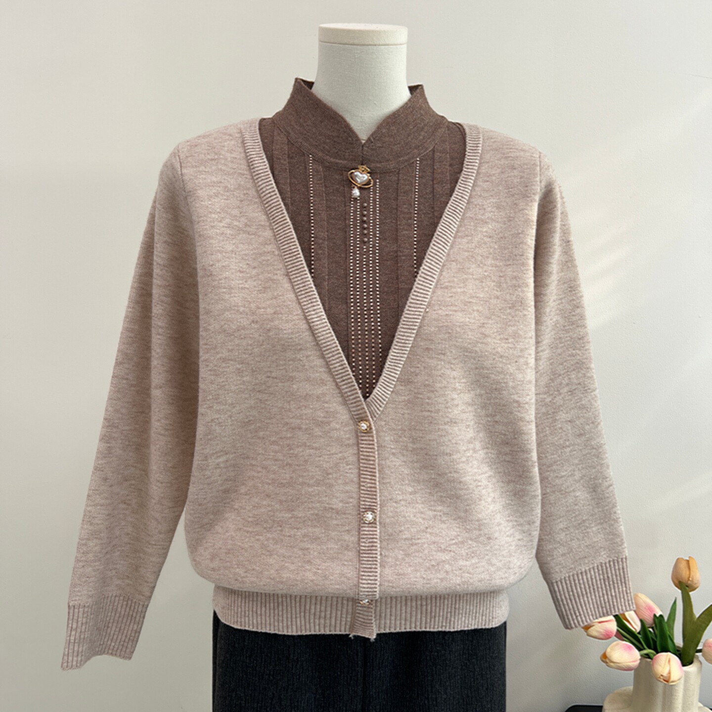 妈妈冬装假两件加绒加厚打底衫新款针织上衣中老年女装一体绒毛衣