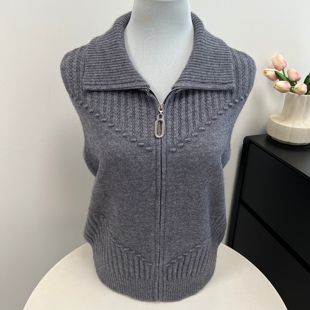 妈妈秋季翻领针织开衫女2025年新款中老年宽松毛衣外套小个子上衣