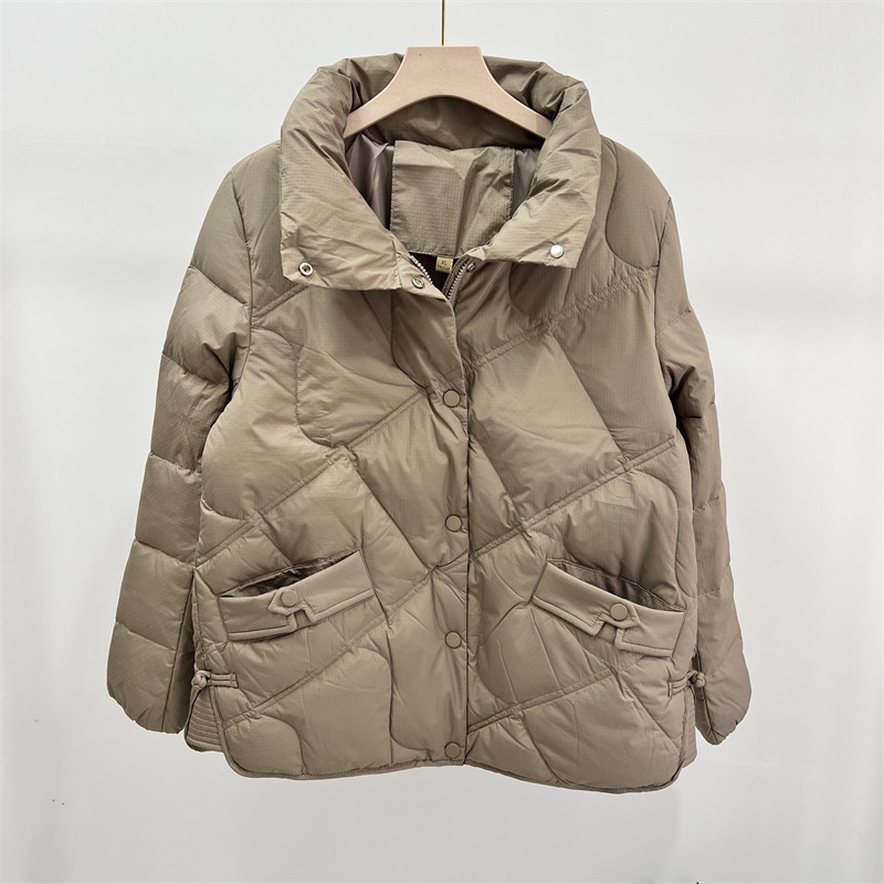 郭贵人妈妈装冬季保暖羽绒服