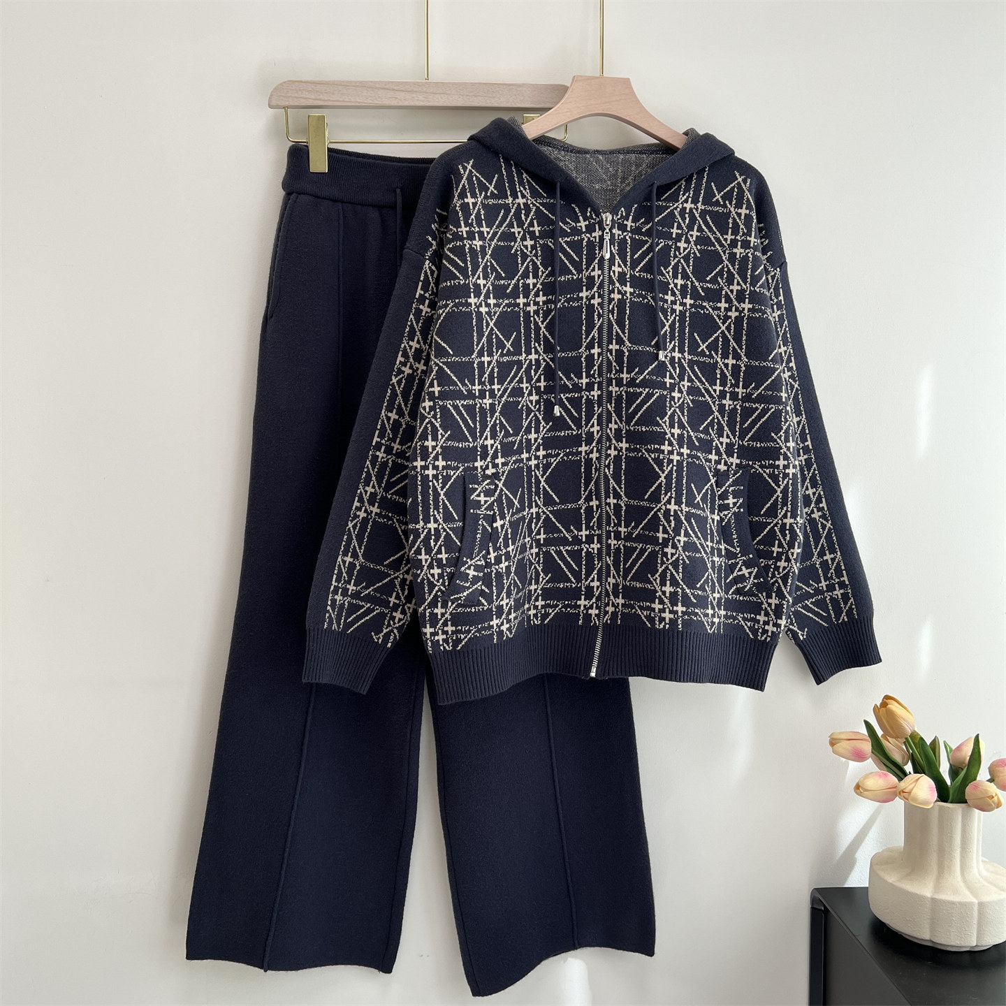 时尚妈妈春装针织两件套2026新款连帽上衣中老年女休闲阔腿裤套装