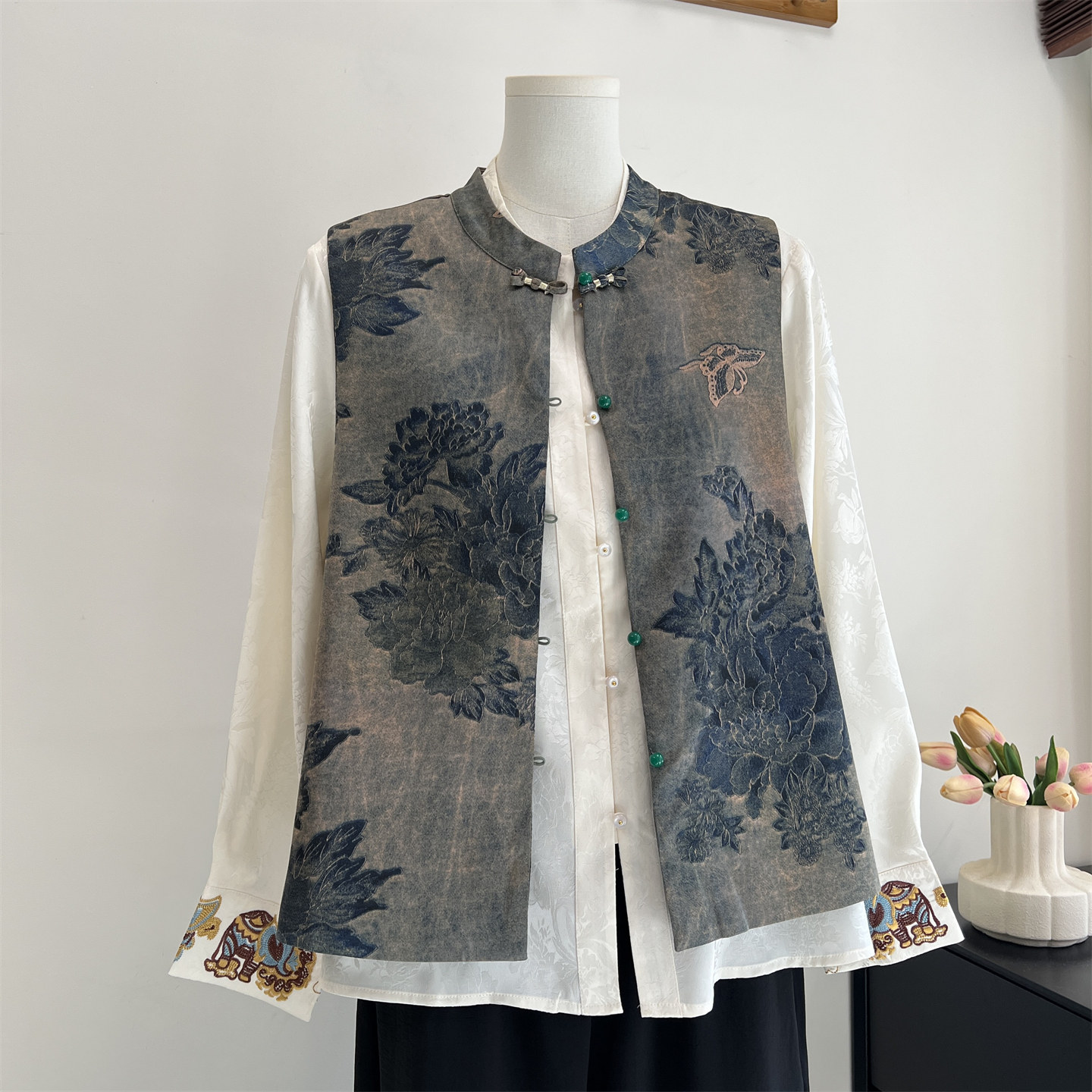 妈妈春款中式国风马甲两件套时髦马夹中老年女装唐装背心套装衬衫