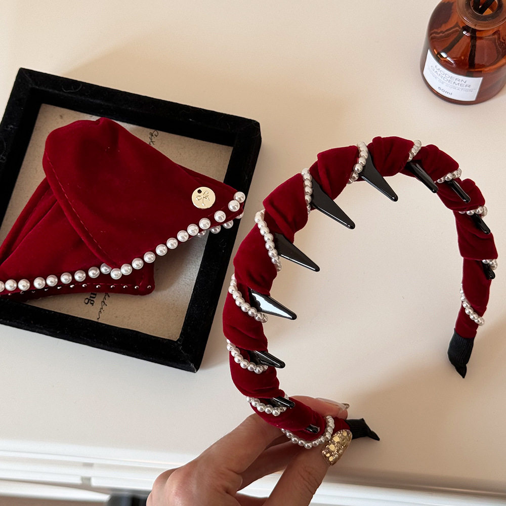 新年氛围秋冬复古红色丝绒珍珠发箍气质高颅顶防滑齿梳发捆头箍女,户外/登山/野营/旅行用品,旅行发卡,淘宝优惠券,粉丝福利购,淘宝优惠卷